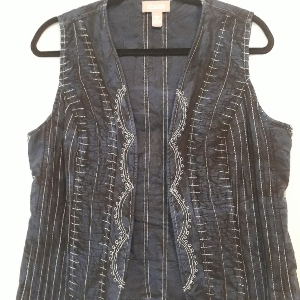 Vest - Picture 2 of 3